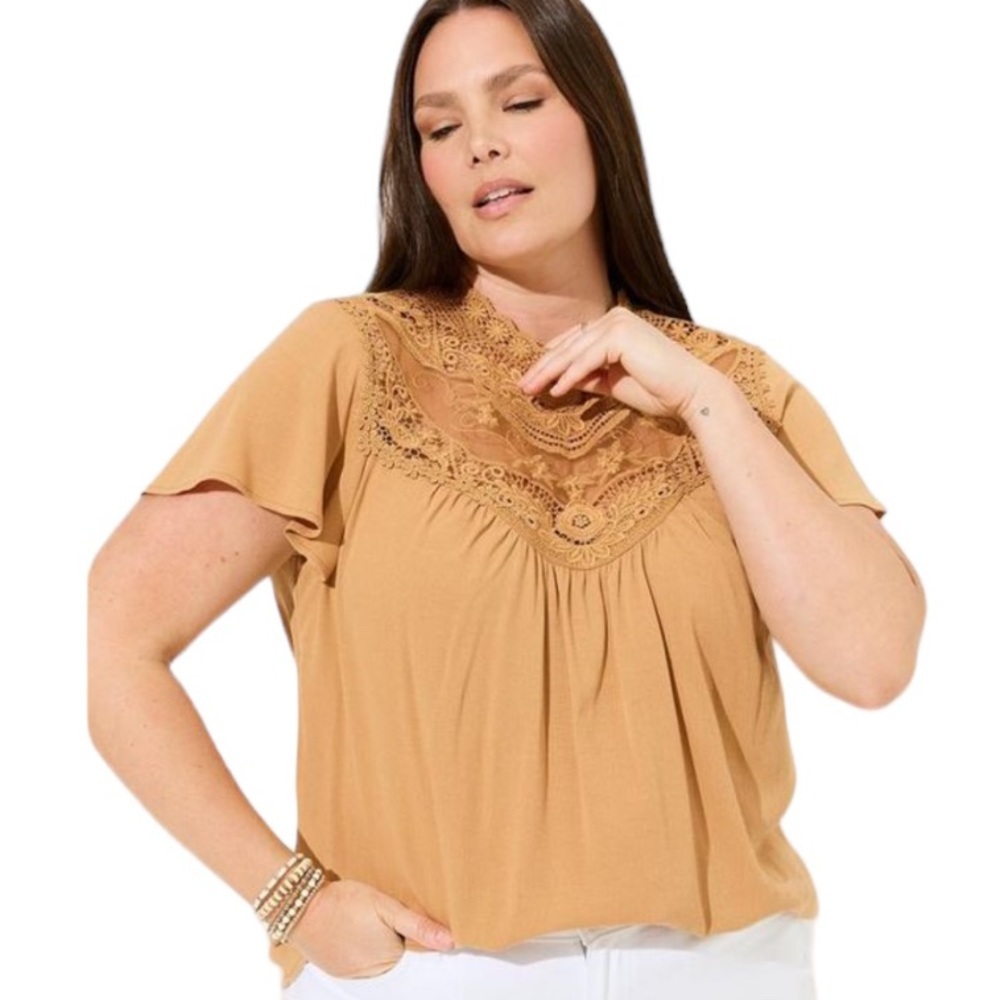 Size 2: Torrid Crinkle Gauze Yoke Flutter Short Sleeve Blouse